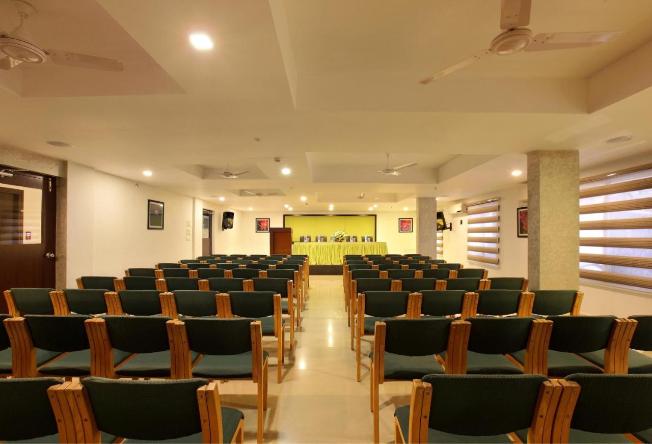Hotel Park Residency Kuttiyadi Kuttyadi 외부 사진
