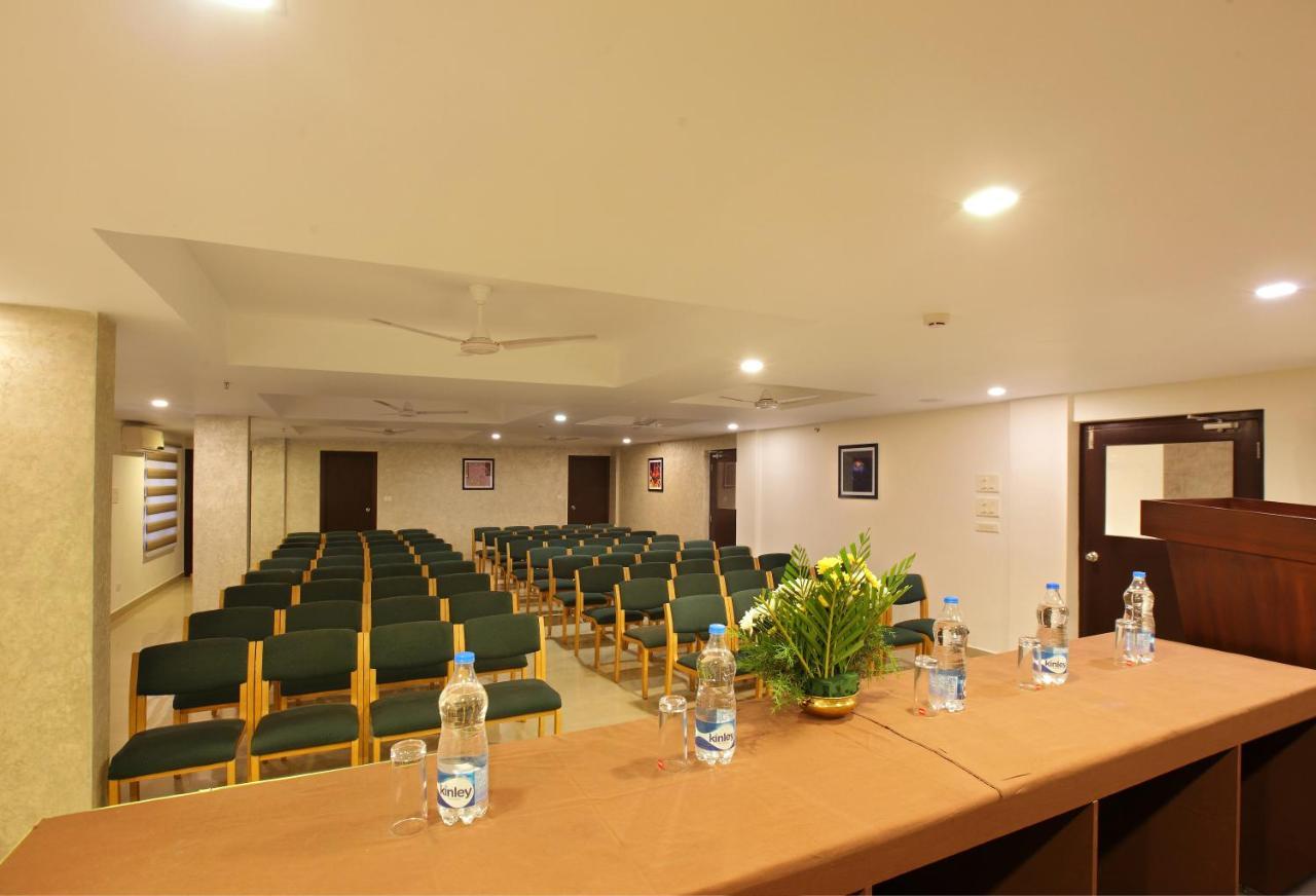 Hotel Park Residency Kuttiyadi Kuttyadi 외부 사진